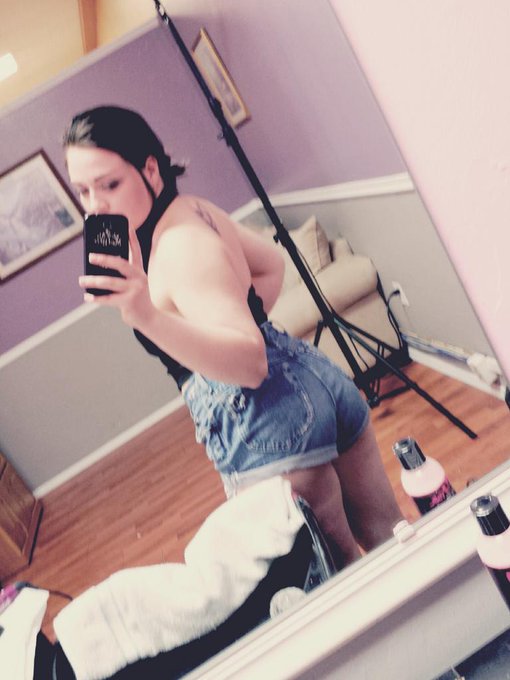 Having alittle fun on the shoot;) #BigBootyIsTheBestBooty  #bdsm #mistressoksana @AngryMidgetFilm http://t<a href="/tag/bigbootyisthebestbooty"class="tags">#BigBootyIsTheBestBooty</a><a href="/tag/bdsm"class="tags"><span>#bdsm</span></a><a href="/tag/mistressoksana"class="tags"><span>#mistressoksana</span></a>