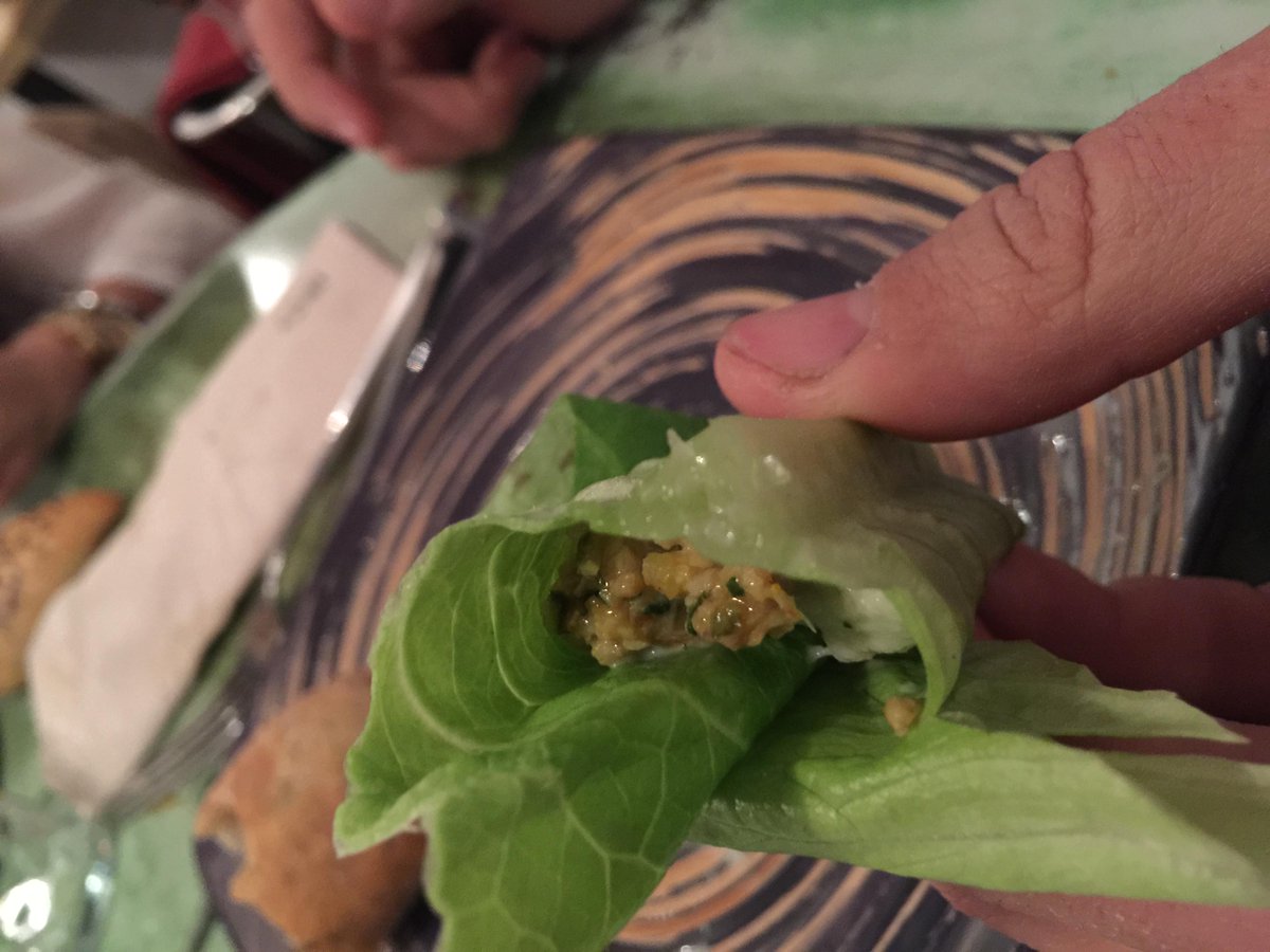 JavierdlaFuente's tweet photo. De paseo por @ComunidadMadrid #nodejesdeprobar el Taco de pollo de @La_Gastro #foodexperience. @estherggarin http://t.co/YNRAnlB3Zi