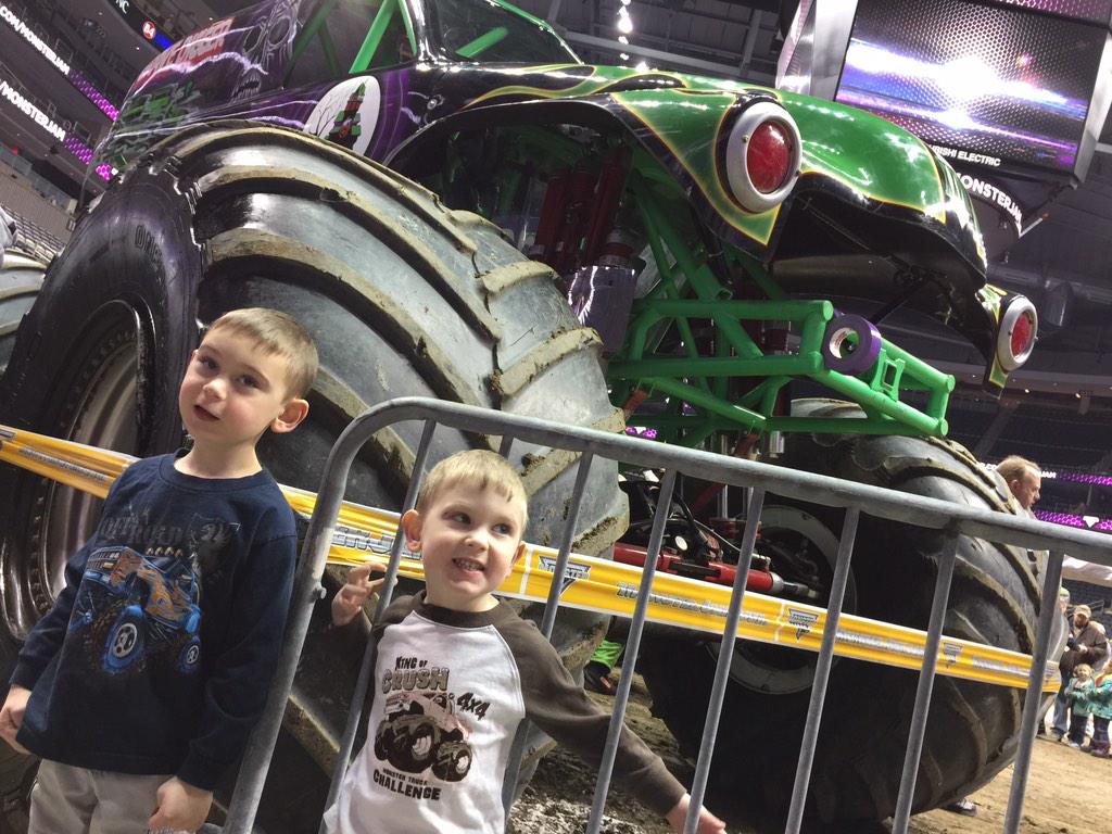 DaveBulebush's tweet photo. Joe and Jack and the Digger. #mymonsterjam http://t.co/5Jm47fxngl