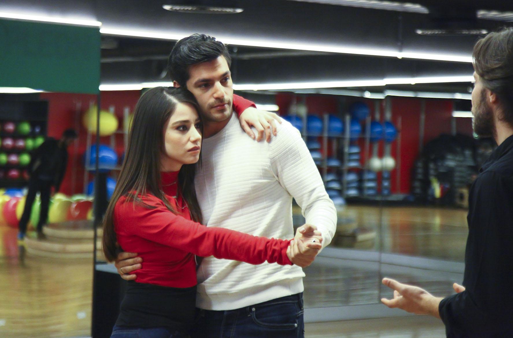 Cast Di Love Is In The Air Kiraz