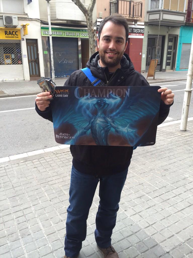 Splinter14Tween's tweet photo. Nuestro Albert ganador del #GameDay! #AsiSi #GoGoGoSplinters http://t.co/KQF8hv5Ntu