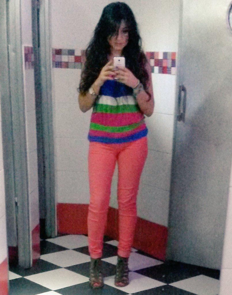 DianaHiguitaO's tweet photo. #SanValentín me cogió despelucada http://t.co/nkSkIwwxdf