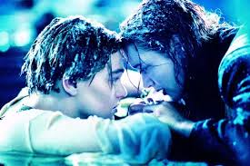 gigliointi's tweet photo. #DonneInArte #DonneAmanti #roseeJack #titanic @alecoscino @CecchiNatalia @PaolaChiocchi @paolaca08 @suffragettecine http://t.co/TyhznyIMNq