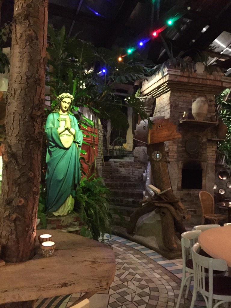 MaharaniMyanmar's tweet photo. Héérlijk #vegetarisch eten bij @hetparadijs in Enschede. Aanrader ! http://t.co/1gdg4tTKkr
