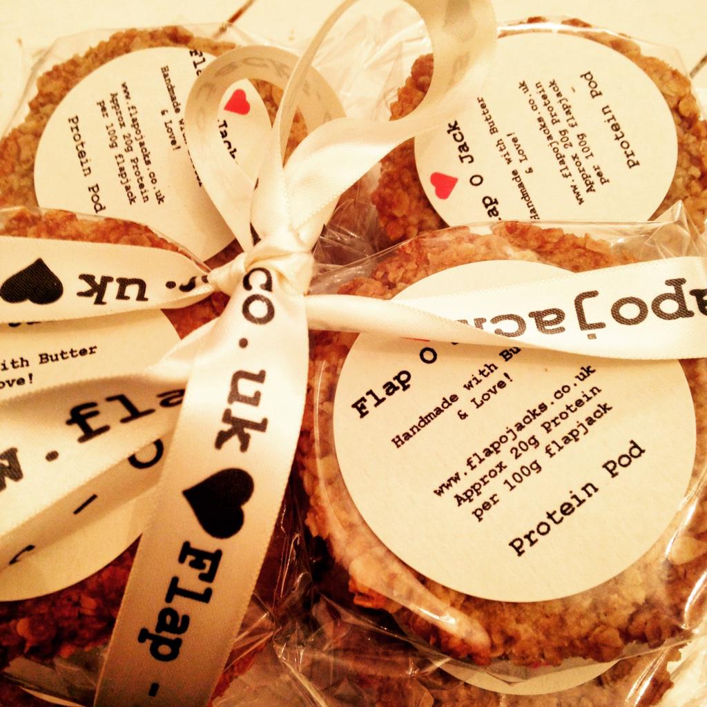 flapojacks's tweet photo. We're giving away 12x #proteinpod #flapojacks each one has a massive 20g of #protein just RT to be in with a chance ๐ช http://t.co/3N68M6Rbl7