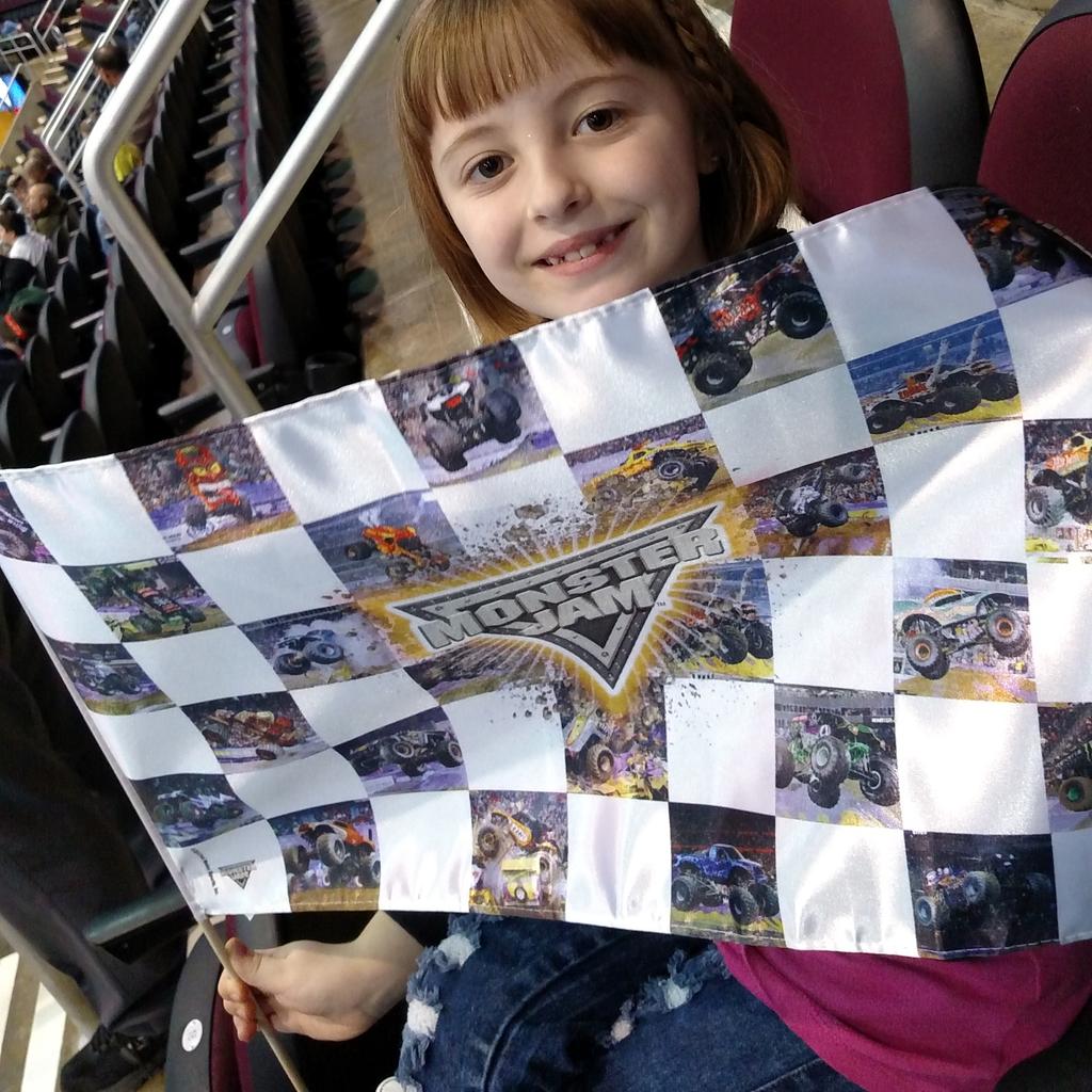 SheliaWeiss's tweet photo. #moremonsterjam http://t.co/WxHLJvVJYl
