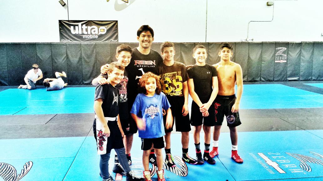 RuffoBrothers's tweet photo. Valentine's Day practice with our coach @mark_munoz @Team_Reign #ruffhouse. Rise 2 Shine http://t.co/hs0I9z6l7G