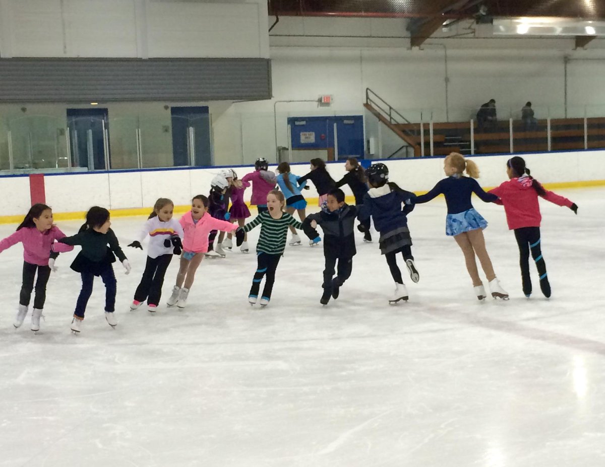 wrsssc's tweet photo. #StarAcademy kids practicing for #fantasyonice.  Last week's photo contest winner Tatum Clements! http://t.co/Og3tyIP8g8