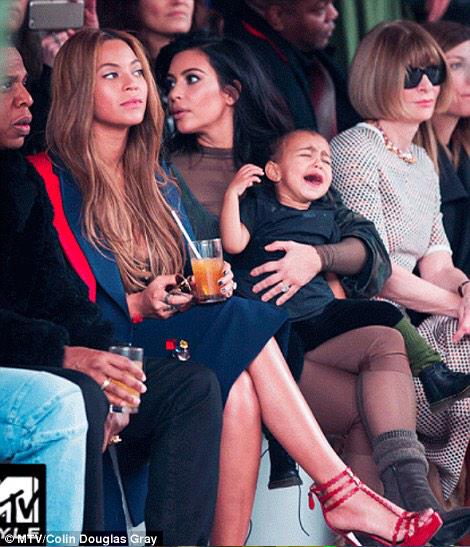 yingi_flemmming's tweet photo. Beyonce there like 

"Me that I left Blue in the day care  do I have two heads" http://t.co/KbiVfAPX4d