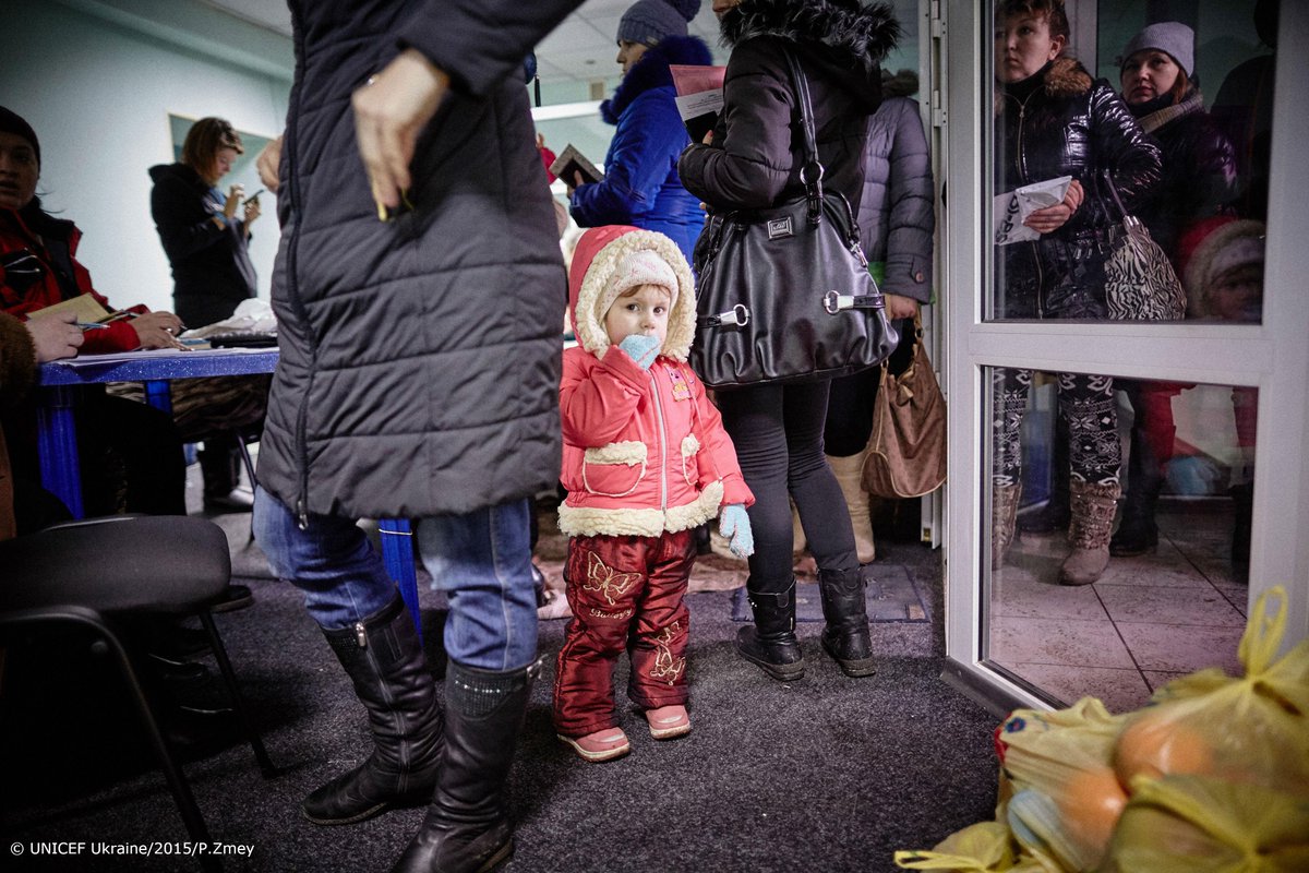 #Ukraine: displaced children living in danger as shelling hits city of Kramatorsk. uni.cf/1zaSscV <a href="/UNICEF_UA/">UNICEF Ukraine</a>