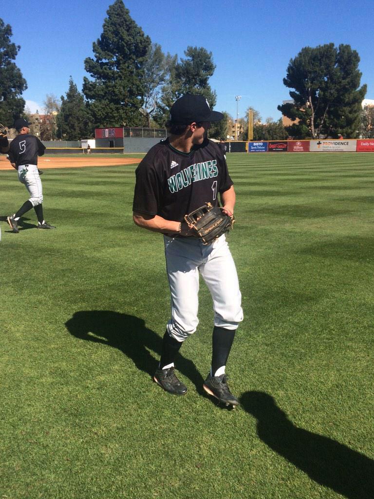 NCAABaseballPix's tweet photo. Utah Valley black jerseys. http://t.co/0JAsE2Q1ag
