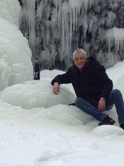 MarloLupulio's tweet photo. @LeonPhelps - competition alert - Ladies Man - Winter Edition! #cobbsmillinn #youstillinspire #onicebaby http://t.co/939QC1CEof