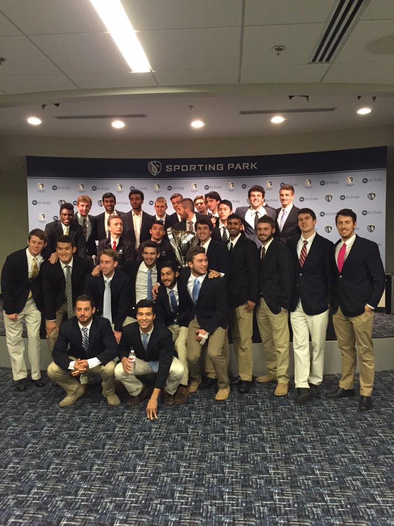TuftsMensSoccer's tweet photo. Happy Valentine's Day from @TuftsMensSoccer – it's not too late for a date with one of our #heartthrobs #bachelors http://t.co/RgCSGYTTv1