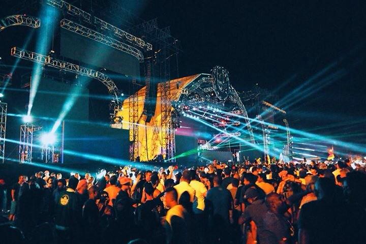 UltraSA's tweet photo. Ultranauts lighting up the night sky! #UltraSA2015 http://t.co/7XAdcERNk8