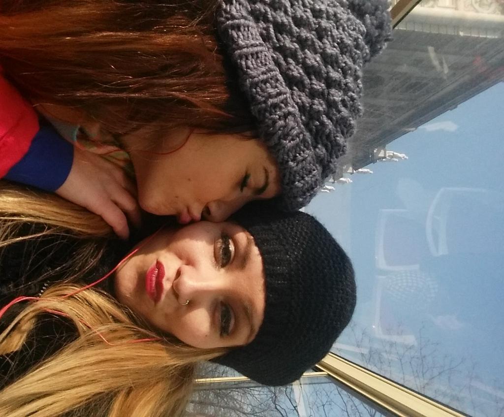 LorenaMaria_92's tweet photo. "@mc_milla: 14 de febrero, @LorenaMaria_92 , Viena.. Un san Valentín inmejorable! 💗 http://t.co/848rqO2E12"