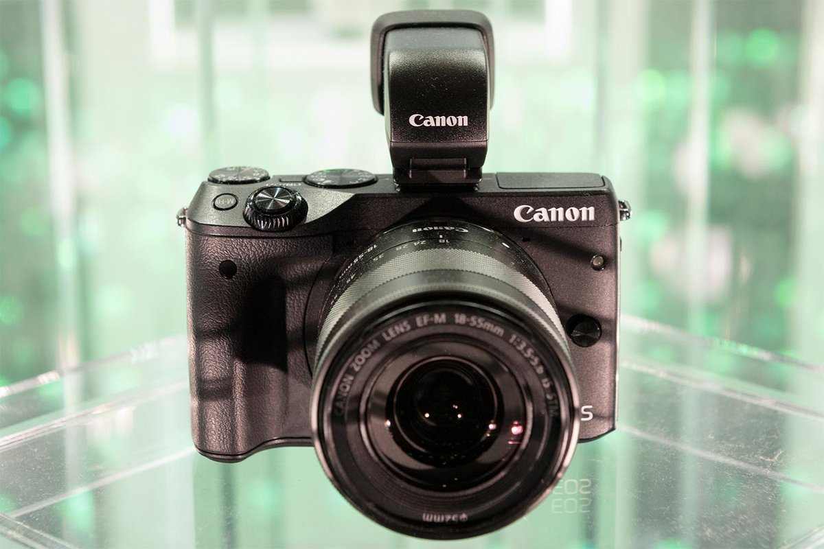 CP+ In Deutschland erst im April, in Japan kann man sie schon ausprobieren. Canons neue Systemkamera EOS M3.