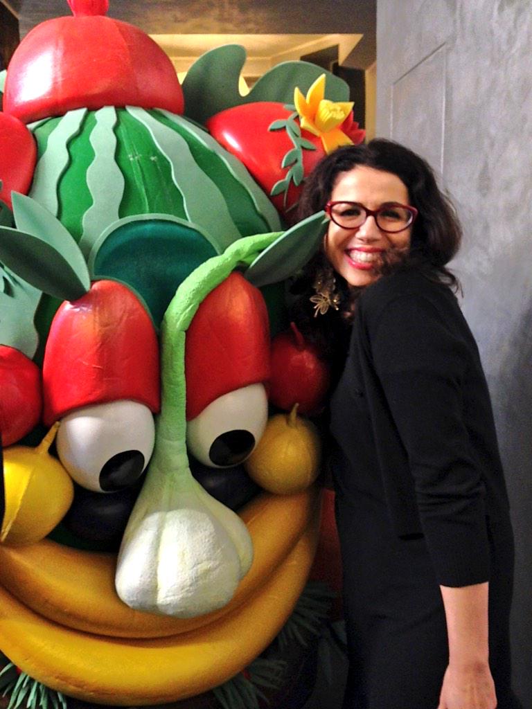 AMViaggi's tweet photo. #Expo2015 ti fa #bellissima @laramaggiore #expolover #expottimisti http://t.co/0F9wzdRrPs