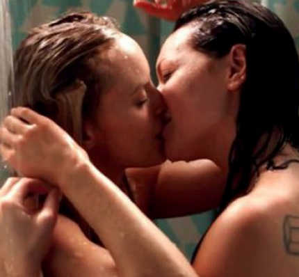 Hottest Lesbian Kissing 74