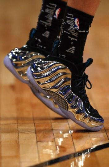 SneakerFiles.com tweet media