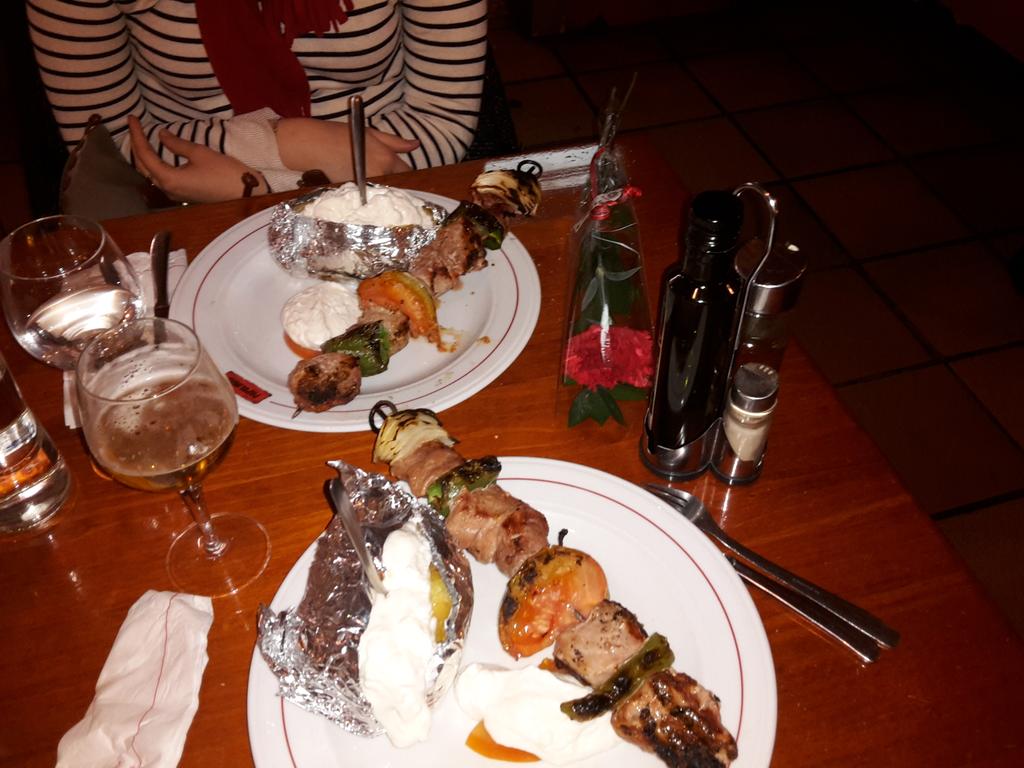 fdelacruz21's tweet photo. De cenita con el amor de mi vida @IreMartn 😊😊😊😊😊😊😙😙😙😙 http://t.co/FyVdUPuLXa