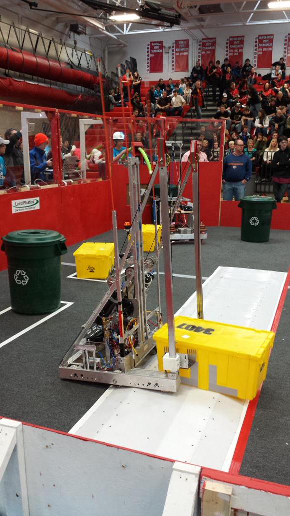 ThenoTV's tweet image. The robot at the pre competition. Was a fun time. Still a lot of work to do now! #FRCproblems
