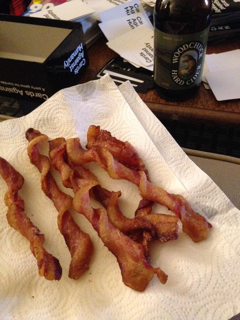BVilGenius's tweet photo. Breakfast of champions #iwokeuplikethis #Valentine #ValentinesDay #vday2015 #VDay ❤️ http://t.co/SpD40UkYx5