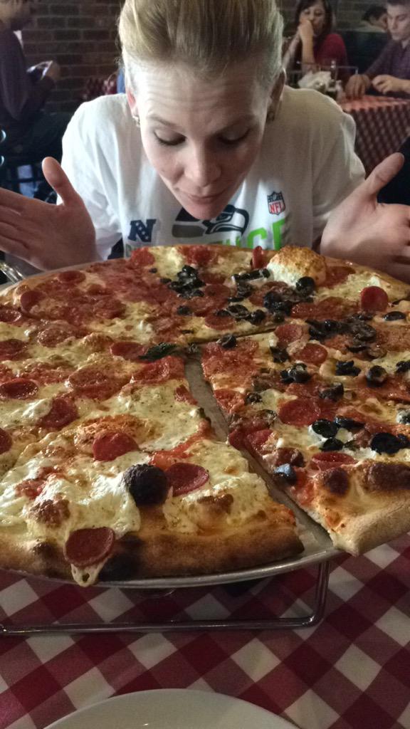 kat_roeber's tweet photo. In honor of seeing @CRIZZLY play in Boise this weekend we had to get a pizza #slicegang http://t.co/KgwW6G14sK