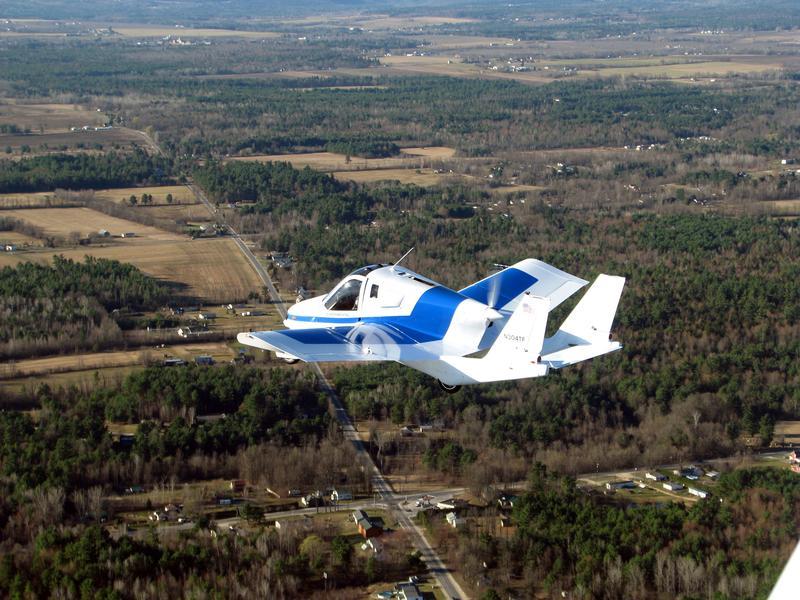 ForbesTech's tweet photo. It's 2015 and there are no flying cars? Terrafugia wants to change that: http://t.co/aXACbG1X8U http://t.co/kDU0e0kyOb