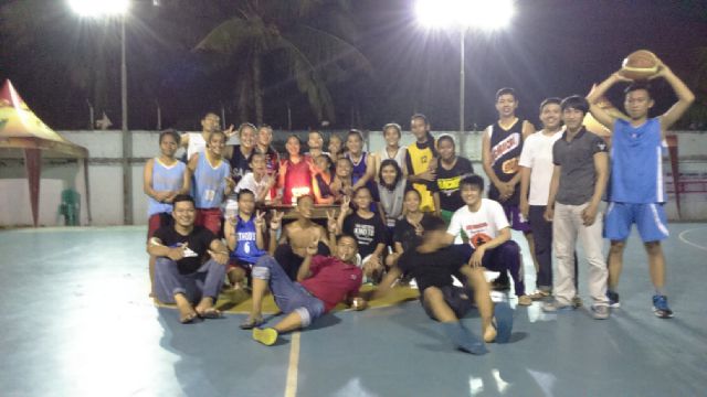 Qubil14's tweet photo. thanks to team n kluarga besar @bangauisme @BangauBballClub , ZEHN ats diguyurnya saya smalm, :D http://t.co/PjxZCjRVWy