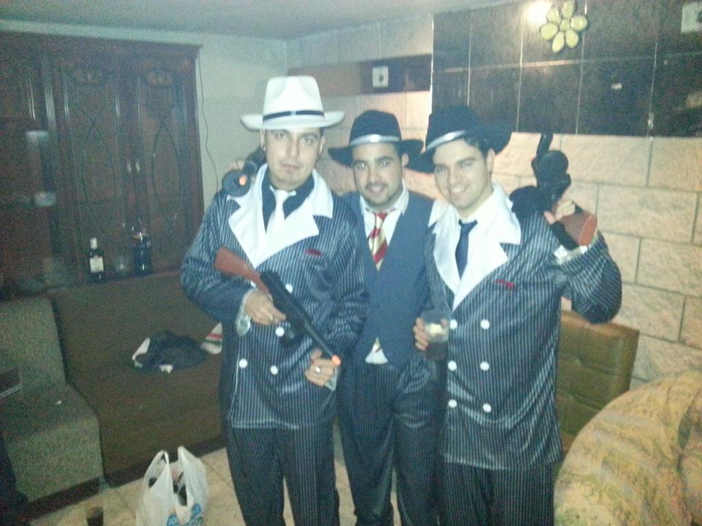 elchicoeltato's tweet photo. @RubnBonSpirit @GabiRicoG los gamster squais http://t.co/zyea7aCKUt