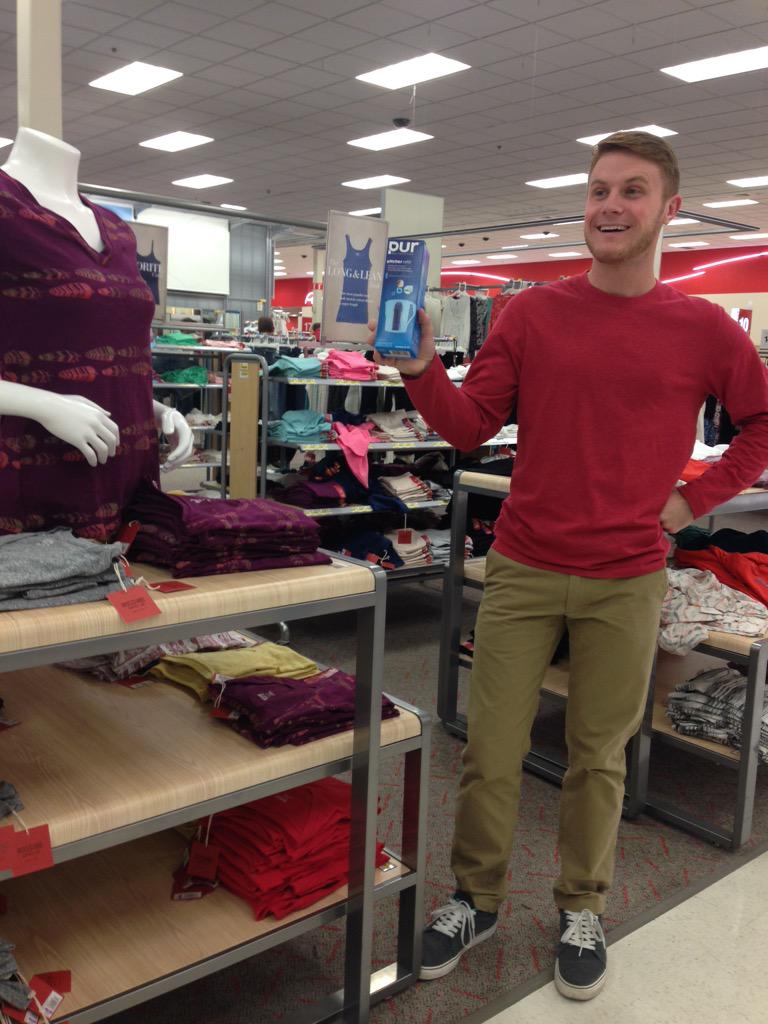 taraolenderr's tweet photo. #tylerfromtarget http://t.co/h9csKfAlN5