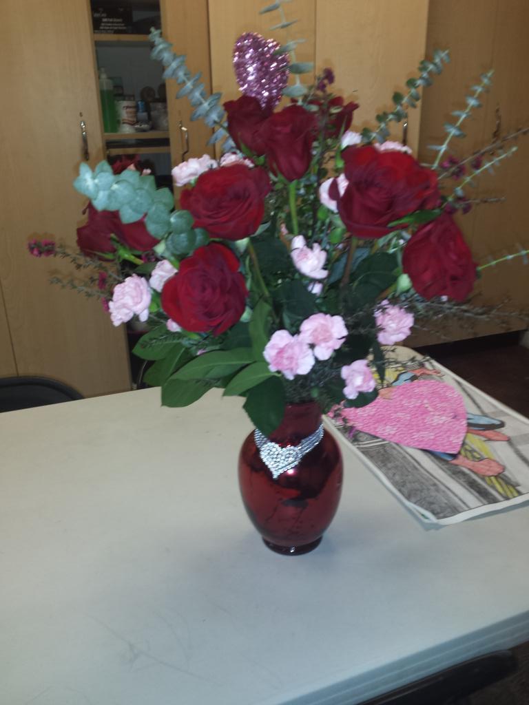 deborahn1964's tweet photo. From that special someone❤❤ http://t.co/PkFONDLCj3