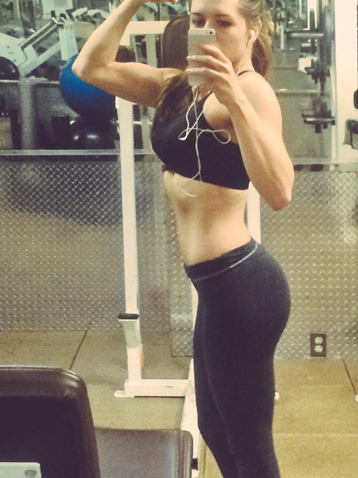 This is how you should get a Brazilian butt lift. #fitordie http://t.co/eAmbK7ceAO<a href="/tag/fitordie"class="tags"><span>#fitordie</span></a>