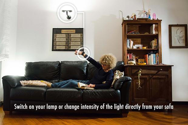 wearHiris's tweet photo. Simplify your life with HIRIS, the first gesture-controlled wearable. http://t.co/tYOKiOrhXJ http://t.co/awaERRw2OR