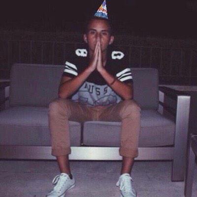  Happy birthday tyde levi!! Would you please change your user pic? 