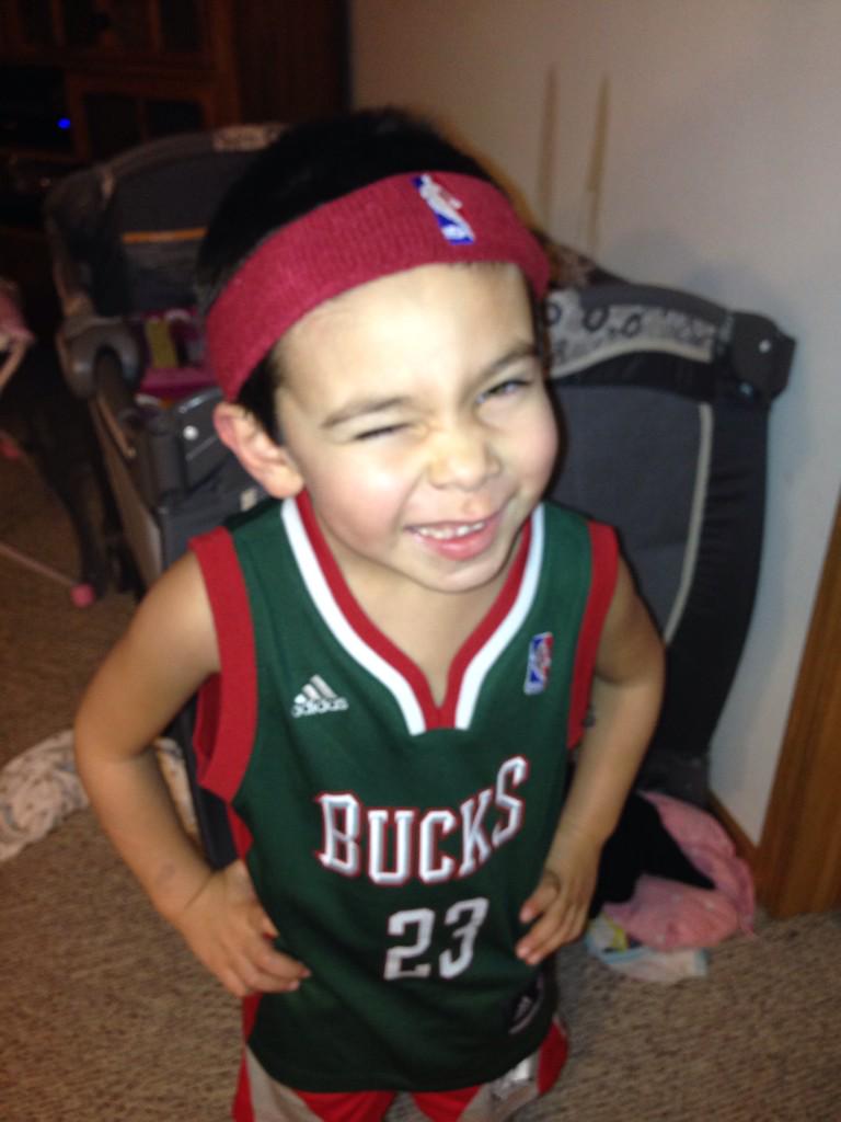 TylerSekel23's tweet photo. #GreekFreakOut face @Bucks http://t.co/njVi8rASha