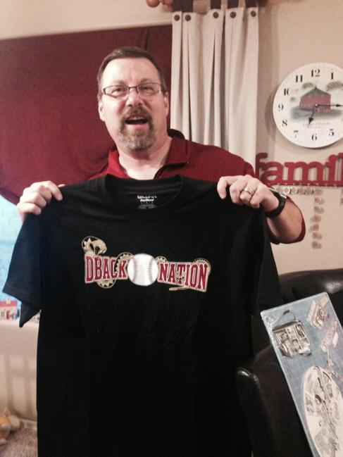 Melizard21's tweet photo. Gordy loved his Valentine's gift his @RealDbackNation tshirt! He is going to wear it at #dbackfanfest on 2/22 http://t.co/DFCPvoqfkP