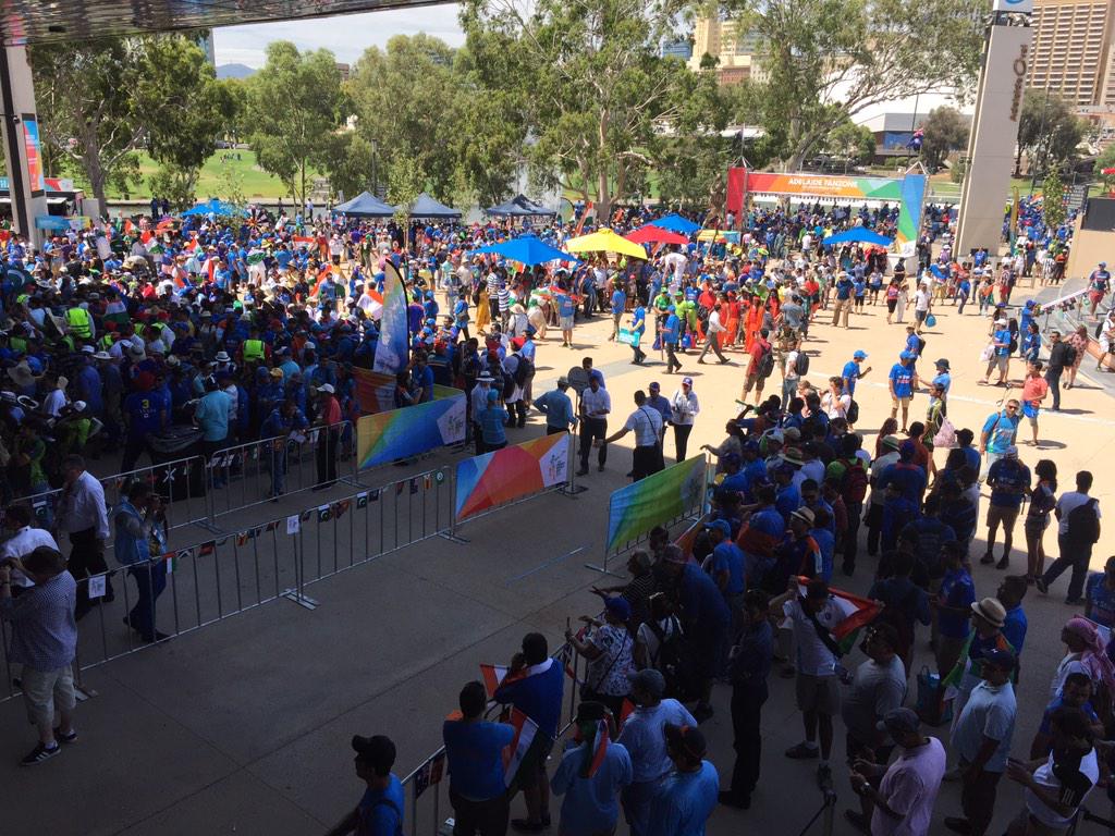 RT <a href="/SACAnews/">SACA News</a>: Unbelievable atmosphere in the south plaza as gates are about to open at #AdelaideOval for #indvspak