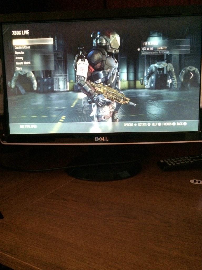 DaminKamp's tweet photo. Got a new monitor!! http://t.co/wApp4bH5SC