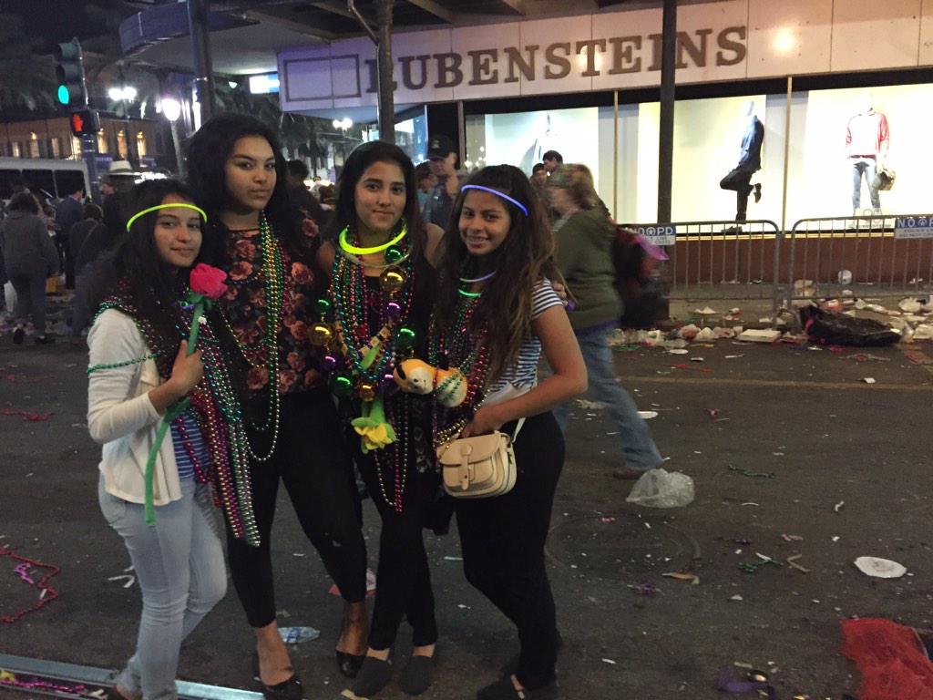 andreaclarissa_'s tweet photo. #notthebestpics but my worldss💖🌏
@_Pariss1 http://t.co/eDZkzTs4Sx