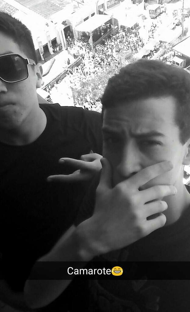 ligariao's tweet photo. #tmj #brow #carnaval2015 #carnavalcbv #camarote #asminapira #bmdms @_joaovbrito http://t.co/OpLTK7Xn18