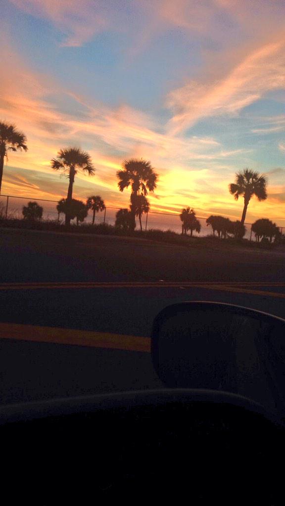 ecstasyjarrv's tweet photo. no place I'd rather be💔🌞 @sarahcrum18 http://t.co/VIrIdn1oo3