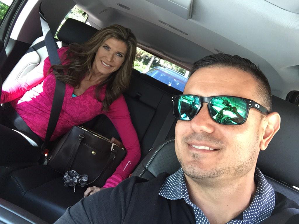 ultrablackcar's tweet photo. Celebrity Host julie Moran headed to #missionmakeover shoot Always on time http://t.co/XMXfakoJkO