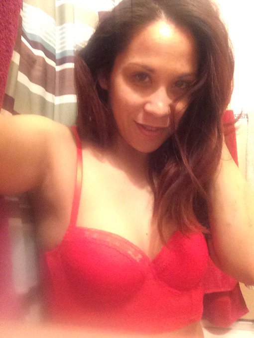 Even the best of us lovers spend this day SOLO http://t.co/jHnZbwy9sF<a href="/tag/newprofilepic"class="tags"><span>#newprofilepic</span></a>