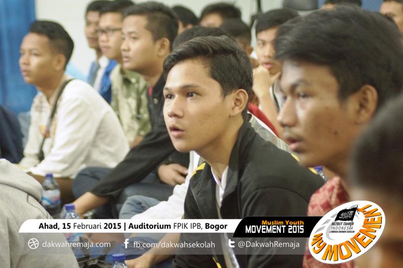 vertikaclothing's tweet photo. peserta #mymovement2015 sangat antusias dan semangat @hizbuttahrirID
@dakwahremaja @felixsiauw @asepfakhri http://t.co/9NqMaHVxjV