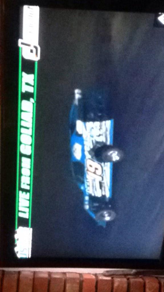 hunter_hudson69's tweet photo. Great broadcast tonight so far @RacinDirt missed seeing The Reaper dominate like this! #12ToGo http://t.co/nKp8zffPCB