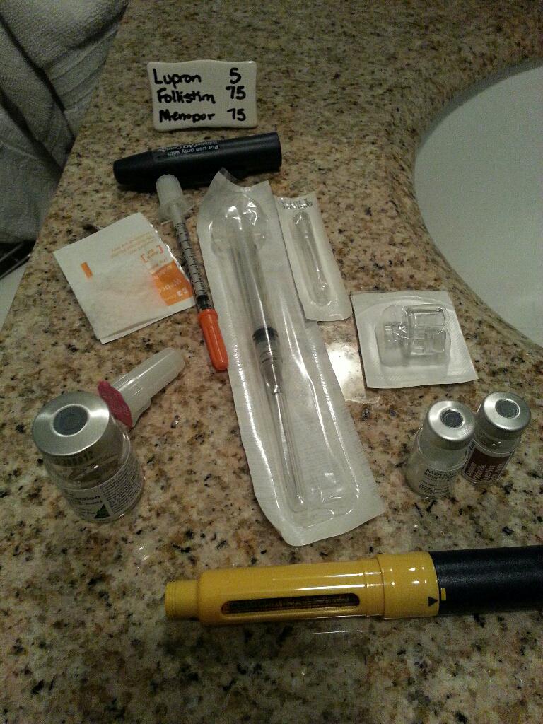 rainayvette's tweet photo. Last day of shots! I may look like an addict, but instead of gettin high, I just cry a lot. #IVFhumor http://t.co/2I5bHHBEt8