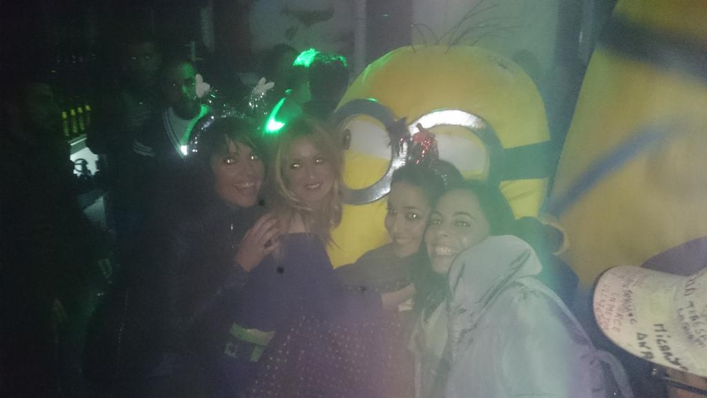 P_B_Sevillania's tweet photo. Noche en #Albacete. #SevillaniaOnTour http://t.co/TNZD2OLrb5