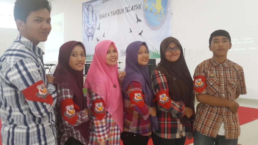 SHS 4's English Club tweet media