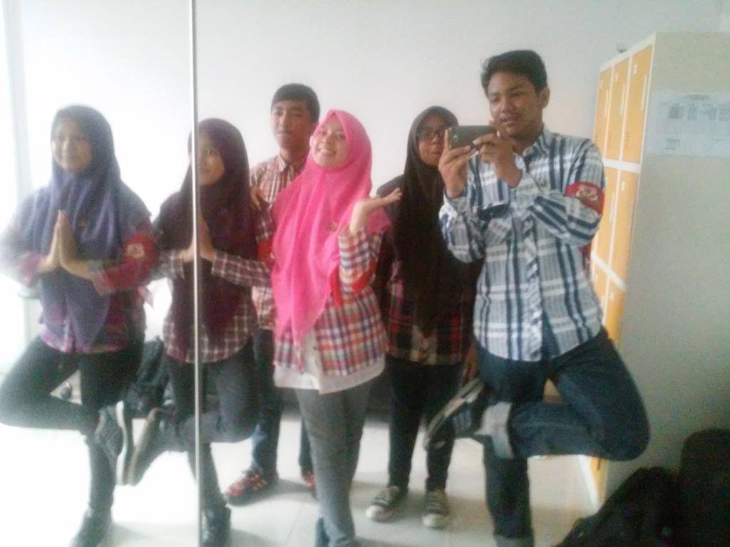 Ec's delegation on #temukangenalumni2015 <a href="/Sman4Alumni/">Alumni SMAN 4</a>